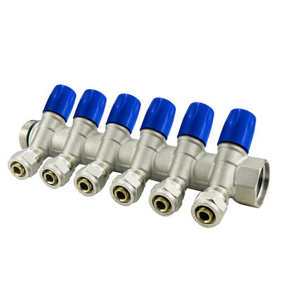 Taille personnalisée de chauffage de l'eau à plusieurs couches de la soupape de distribution Pex à plusieurs couches de connexion avec le tuyau Pex