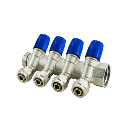 Chauffage par le sol Manifold d'eau Pex avec raccords en laiton 2-6 façons Taille personnalisée pour distributeur d'eau