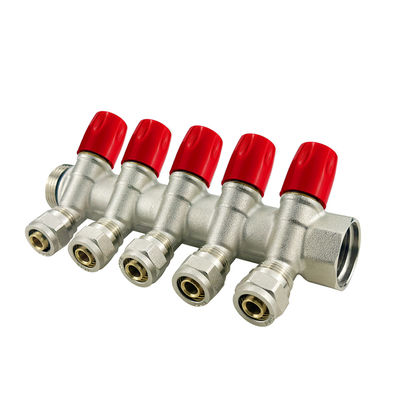 OEM 2-6ways Brass Pex Manifold Taille personnalisée / support à température normale pour les pièces de chauffage par le sol